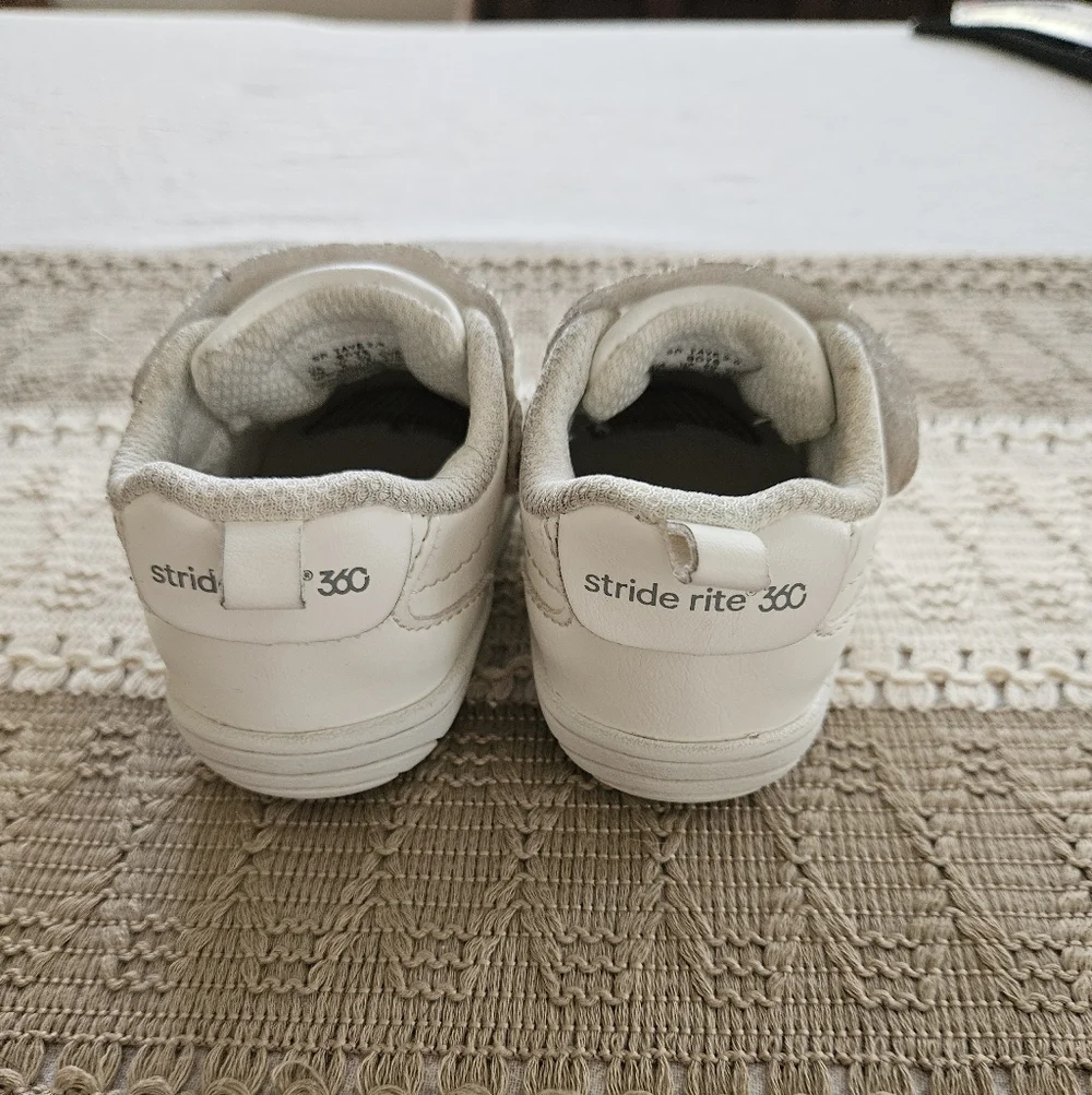 Stride Rite Boy's White First Sneaker Sz 3